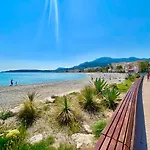 Le St Roch 2 * Menton